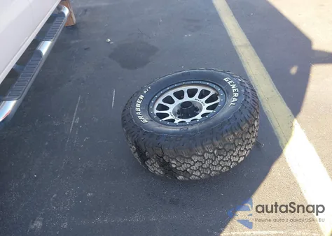 2014 Chevrolet Silverado 1500 1Lt z USA, uszkodzony, nr VIN 3GCPCREC6EG276800